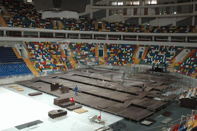 Восьмиуровневая подиумная конструкция в спорткомплексе на Ходынском поле в г. Москва